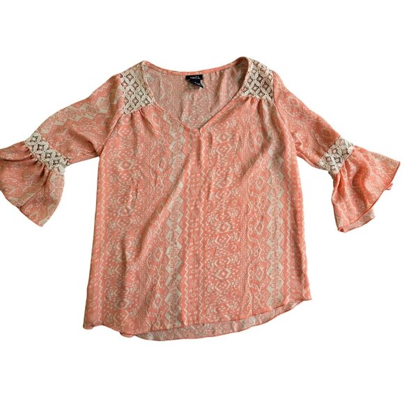 Rue21 Boho Coral & Cream Bell Sleeve Top W/Lace Accents & Aztec Print - Picture 1 of 5